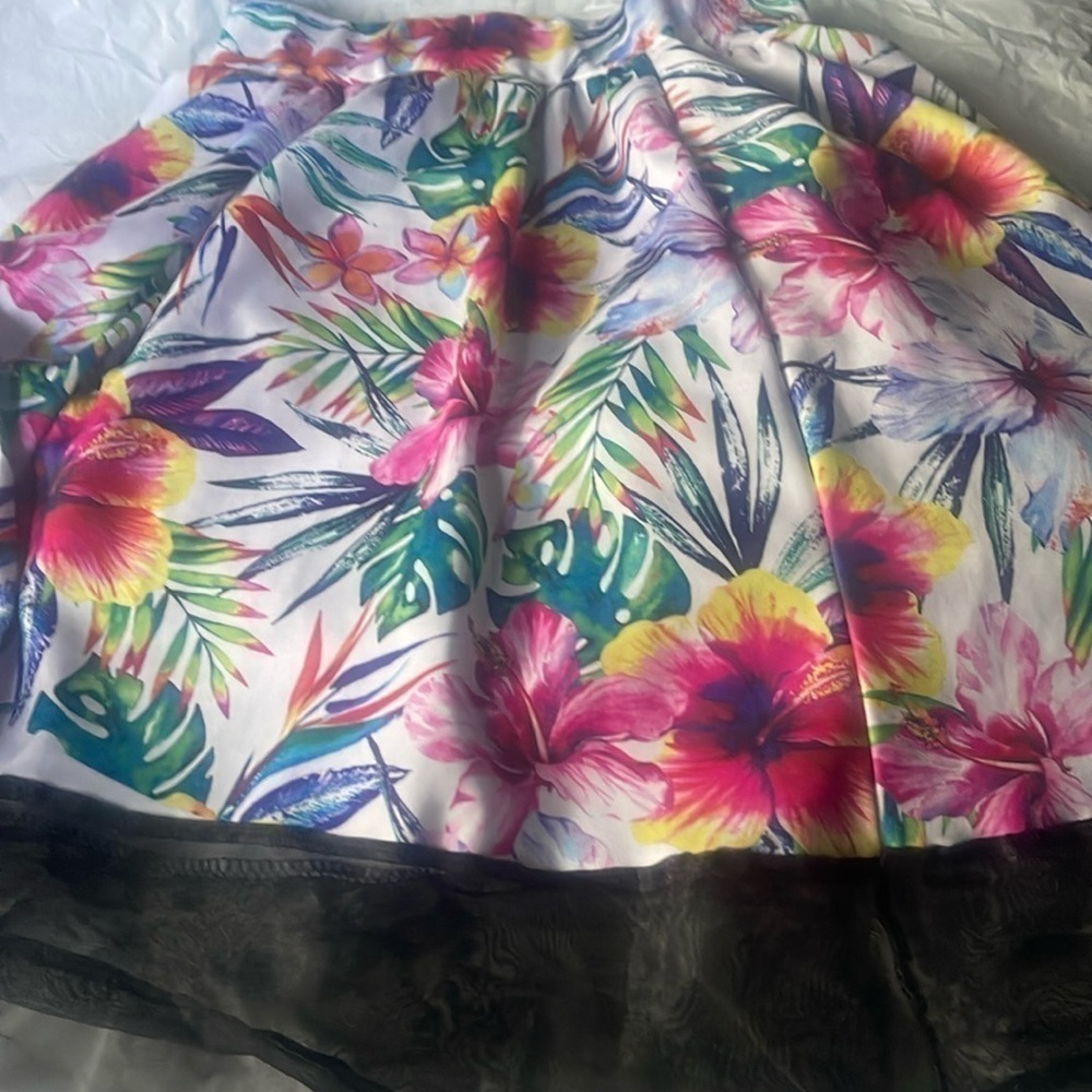 Rue21 floral skirt size XS